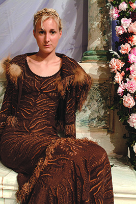 styliste knitwear designer mode fashion maille dress Robe femme womenswear adam jones paris collection alma